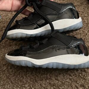 Toddler Jordan 11 excellent condition no box